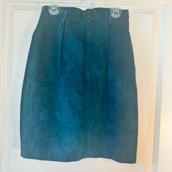 Vintage 90’s West Bay Leather Suede Teal Pleated Skirt, Size XS/S - Picture 9 of 9
